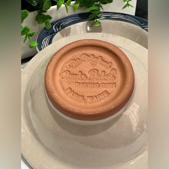 4 Original Apple Baker-Baking Dish-Pottery Paris Maine-4 Dishes but you see 3 ๐ - Picture 4 of 6